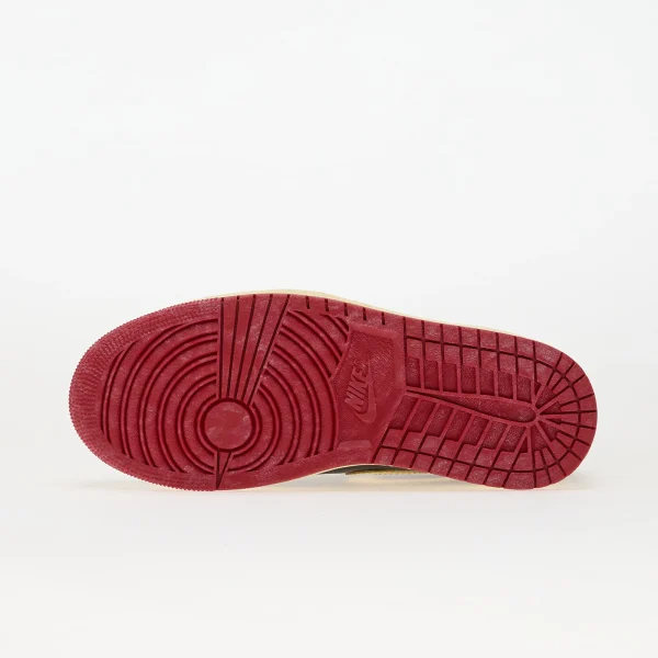 Nike Air Jordan - Image 2