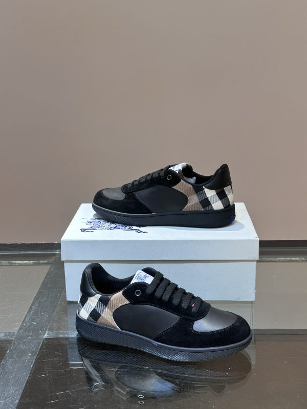Burberry - Image 2