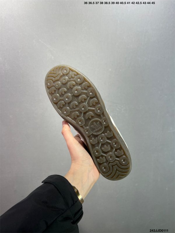 Adidas - Image 2
