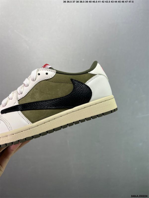 Nike Air Jordan - Image 2