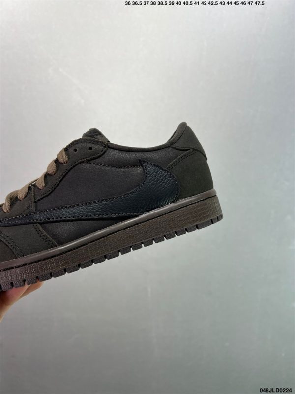 Nike Air Jordan - Image 3