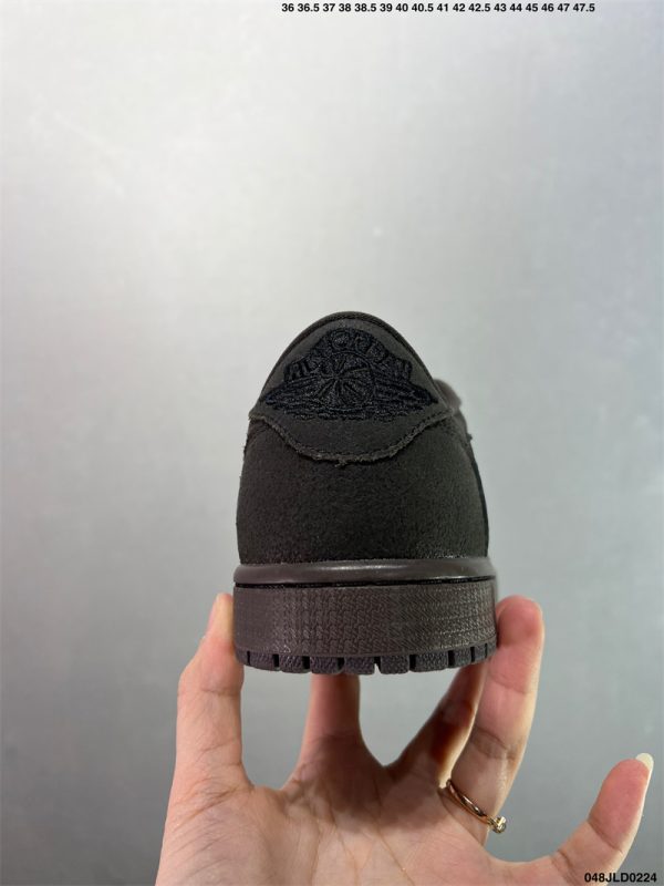 Nike Air Jordan - Image 2