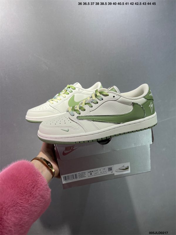 Nike Air Jordan - Image 2