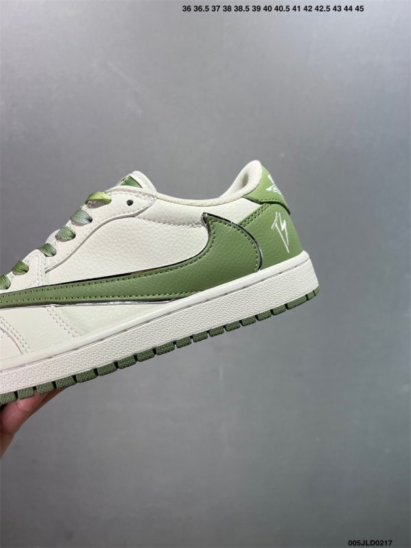 Nike Air Jordan - Image 3