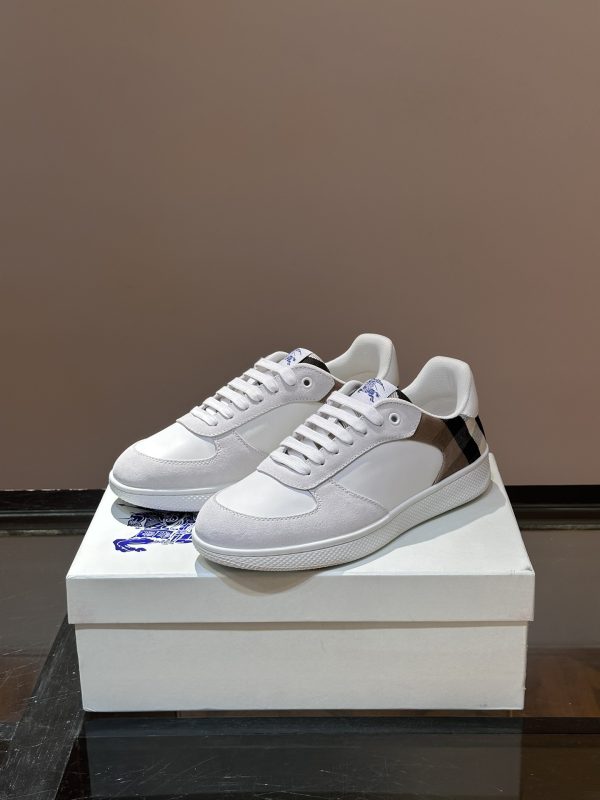 Burberry - Image 2