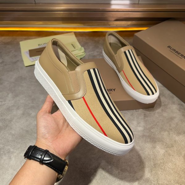 Burberry - Image 2